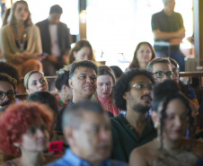 Estimativa é que turistas da América do Sul injetaram 320 milhões de dólares no Paraná em 2025