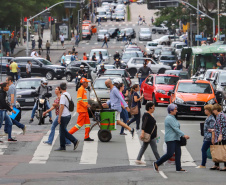 IPVA mais barato impulsiona consumo e pode injetar mais de meio bilhão na economia do Paraná em 2026