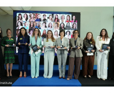 Diretora da Sanepar é reconhecida entre as mulheres mais influentes da infraestrutura no Brasil