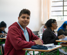 SEED - Pré-inscrições para exames de certificação da EJA no Ensino Fundamental vão até sexta-feira (6)