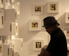 MCAA - Exposição Entre a forma e o tempo