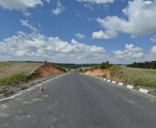 DER PR-990 pavimentação em Rebouças