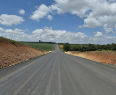 DER PR-990 pavimentação em Rebouças