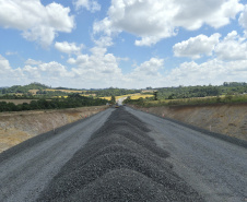 DER PR-990 pavimentação em Rebouças