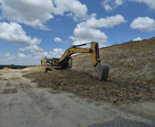 DER PR-990 pavimentação em Rebouças