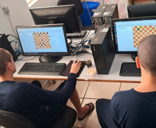 SEJU - Adolescentes da socioeducação do Paraná participam do I Torneio Interestadual de Damas Online