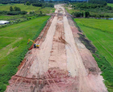 Pavimentação da estrada do Agaraú, em São José dos Pinhais, avança a 27% de execução