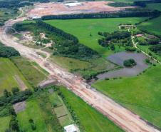 Pavimentação da estrada do Agaraú, em São José dos Pinhais, avança a 27% de execução