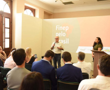 Café com Consultores do BRDE destaca inovação, crédito e alcance do banco no Paraná