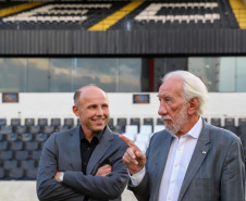  Piana visita estádio do Operário, campeão do paranaense, em Ponta Grossa