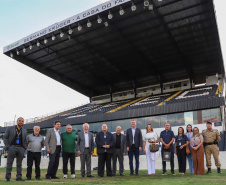  Piana visita estádio do Operário, campeão do paranaense, em Ponta Grossa