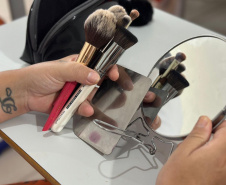 Iniciativa do Governo do Estado leva capacitação em beleza e empreendedorismo a 90 apenadas em Piraquara