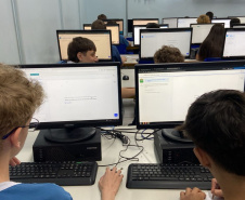 SEED - Alunos de Francisco Beltrão são os primeiros do Brasil a testar nova ferramenta para o ensino de Matemática
