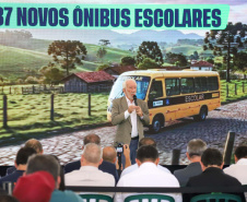 Estado inicia entrega de 687 ônibus escolares para 340 municípios