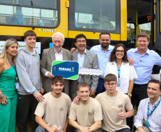 Estado inicia entrega de 687 ônibus escolares para 340 municípios