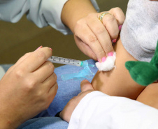 ​Paraná mantém alta cobertura vacinal contra meningite e reforça importância da imunização infantil