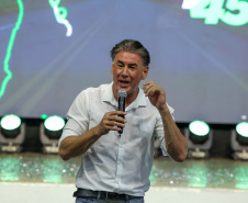 Ratinho Junior anuncia contorno e novo trevo em Santa Helena, além de R$ 59 milhões para estradas rurais no Oeste