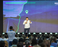 Ratinho Junior anuncia contorno e novo trevo em Santa Helena, além de R$ 59 milhões para estradas rurais no Oeste