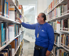 Biblioteca da Sanepar impulsiona hábito da leitura entre empregados por todo o Paraná