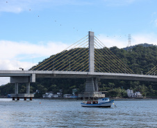 Acabamentos finais: falta um dia para a inauguração da Ponte de Guaratuba