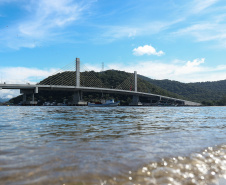 Acabamentos finais: falta um dia para a inauguração da Ponte de Guaratuba