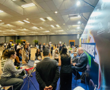 SETI - Paraná apresenta ações de internacionalização do ensino superior em conferência nacional