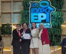 Paraná recebe Prêmio AdaptaSUS por programa de gestão de riscos climáticos