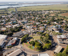 Exportações de empresas paranaenses por Foz do Iguaçu e Guaíra crescem até 21% desde 2018