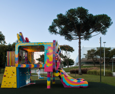 MON inaugura obra do artista avaf e convida o público a uma caça às artes na área externa do Museu