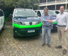 Estado amplia alcance do Mãos Amigas com entrega de 18 novas vans