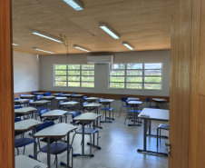 Governo avança na substituição de salas de madeira e prevê novas entregas até o fim de abril