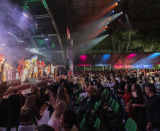 VIAJE PARANÁ - Festival de Curitiba movimentou economia, empregos, hotéis e serviços do turismo paranaense