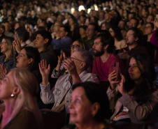 VIAJE PARANÁ - Festival de Curitiba movimentou economia, empregos, hotéis e serviços do turismo paranaense