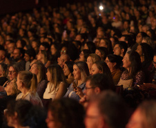 VIAJE PARANÁ - Festival de Curitiba movimentou economia, empregos, hotéis e serviços do turismo paranaense