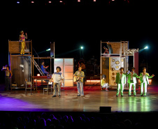 VIAJE PARANÁ - Festival de Curitiba movimentou economia, empregos, hotéis e serviços do turismo paranaense