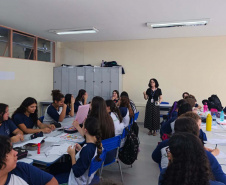 Estado amplia acesso ao ensino de arte gratuito com parceria entre Centro Juvenil de Artes Plásticas e Instituto de Educação