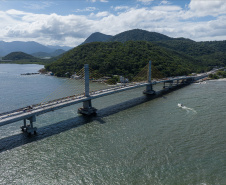 Governador Ratinho Junior anuncia entrega da Ponte de Guaratuba para 29 de abril