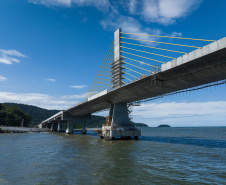 Governador Ratinho Junior anuncia entrega da Ponte de Guaratuba para 29 de abril