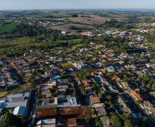 Governador anuncia R$ 35,9 milhões para infraestrutura urbana e rural de Ivaiporã
