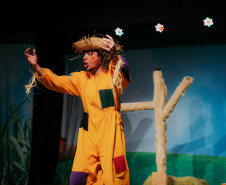 Programa Crianças no Teatro volta a circular levando cultura de graça pelo interior do Paraná; confira as cidades