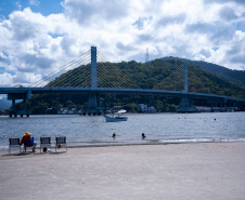 Obras da reta final da Ponte da Vitória envolvem asfalto, contador de ciclistas e sinalização