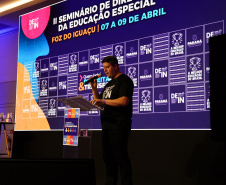 Seminário reúne diretores para fortalecer a educação especial e ampliar práticas inclusivas nas escolas do Paraná