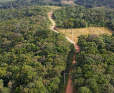 Sanepar entrega novas estradas rurais para atender população no entorno do Miringuava