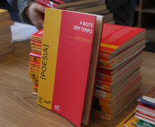 SEEC - Biblioteca Pública do Paraná participa de festa literária da OAB Paraná com distribuição gratuita de livros