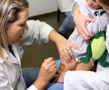 ​Paraná mantém alta cobertura vacinal contra meningite e reforça importância da imunização infantil