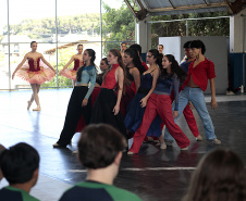 Escola de Dança Teatro Guaíra faz primeira apresentação de 2026 do projeto Guaíra para Todos