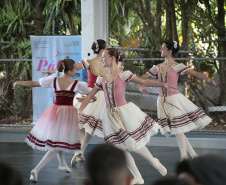 Escola de Dança Teatro Guaíra faz primeira apresentação de 2026 do projeto Guaíra para Todos