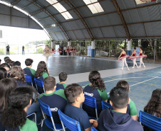 Escola de Dança Teatro Guaíra faz primeira apresentação de 2026 do projeto Guaíra para Todos