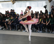 Escola de Dança Teatro Guaíra faz primeira apresentação de 2026 do projeto Guaíra para Todos
