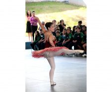 Escola de Dança Teatro Guaíra faz primeira apresentação de 2026 do projeto Guaíra para Todos